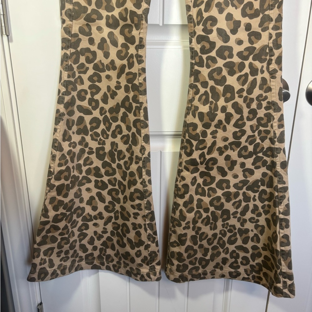 Judith March Reversible Leopard Flair Pants Size Small NWT - Picture 3 of 10